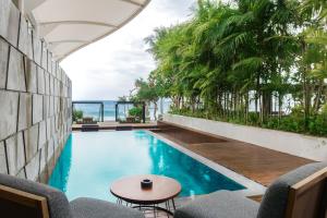 Kolam renang di atau dekat dengan Katamaran Hotel & Resort Lombok +54 gambar