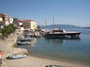 Fotografie z fotogalerie ubytování Valun Seaside Apartments v destinaci Valun + 56 fotografií