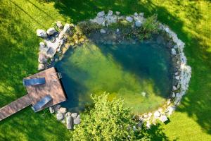an overhead view of a pool of water at Jäägri Saunamaja in Parksi