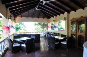 Gallery image of Hotel El Velero in Playa Hermosa