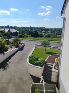 arial view of a courtyard with plants on a building at Le Nid Douillet in Saint-Berthevin-sur-Vicoin