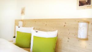 Letto o letti in una camera di Wiesennest
