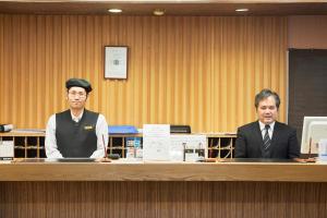 Členové personálu v ubytování Hotel Select Inn Utsunomiya