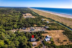 an aerial view of a campground next to the beach at Cozy Copalis Beach Cottage Escape in Copalis Beach