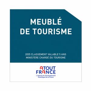 a poster with the words module de touinement at La Colline - Pont-Hébert - com - Grand Parking gratuit, De 1 à 4 personnes, Tout équipé, Netflix, Amazon Prime Gratuits et Illimités, Matelas Emma, Lave Linge, Vue sur la Vallée, RDC in Pont-Hébert