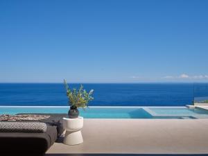 Gallery image of On The Rocks 2 Bedroom Villa in Koríthion
