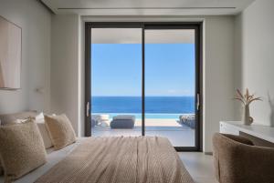 Gallery image of On The Rocks 2 Bedroom Villa in Koríthion +10 photos