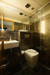 Koupelna v ubytování Casa Boutique Barcelona + 37 fotografií