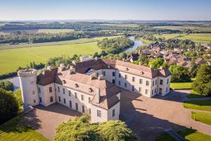 an aerial view of a large house with a river at TREE LODGY - LE CHARME - Nouveau espace bien être disponible in Ray-sur-Saône