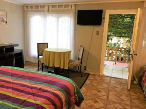 Cama ou camas em um quarto em Eco Hostal Offenbacher-Hof