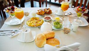 Comida no hotel ou em algum lugar perto