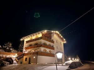 クローン・ヴェノスタにあるAparthotel Alpenfriedeのギャラリーの写真
