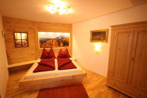 Кровать или кровати в номере Oberharreithhof