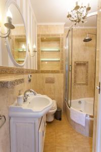 Kúpeľňa v ubytovaní Apartamenty Parkowa