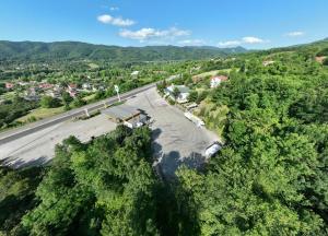 an aerial view of a road and a highway at İnci Otel in Duzce