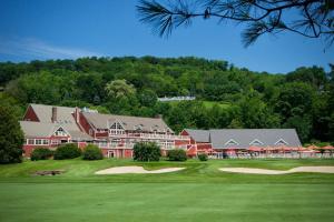 a view of the resort from the golf course at Partridge Hill House in Hartford