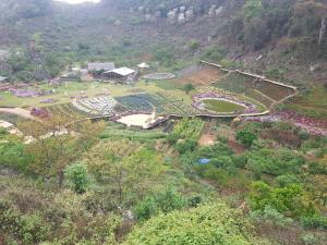 an aerial view of a park in a mountain at Nhà nghỉ My Home in Mộc Châu +15 photos