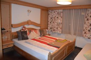 Letto o letti in una camera di Hotel Gasthaus Schwarzenstein