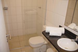 Bilik mandi di Hospedaria Lua Raio de Sol +21 gambar