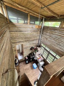 an overhead view of a room in a house at Cabana rustica logcabin com banheira aquecida in Osório