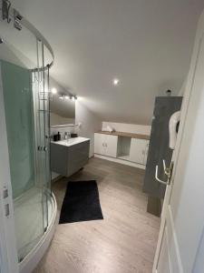 Gallery image of Ernest's Gîte in Bourg-lès-Valence +8 photos