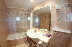 Gallery image of Hotel Cala Gat in Cala Ratjada