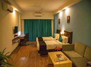 Saramax INN photo 8