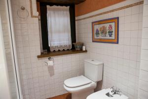 Kúpeľňa v ubytovaní Casa Rural La Majada de Peñacorada