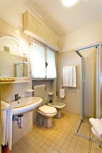 A bathroom at Hotel Gimm