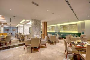 Gallery image of Royal Continental Hotel in Dubai