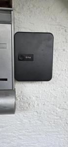a close up of a electronic device sitting on the floor at Ferienwohnung Gabi in Eigeltingen