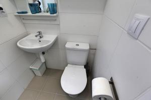Koupelna v ubytování Angel City Aparthotel