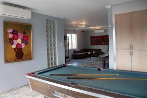 Biliár nebo kulečník v ubytování Coral Princess Hotel