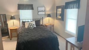 Gallery image of Abbey's Century Old Farmhouse in Baraboo