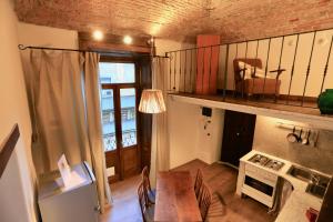 A kitchen or kitchenette at Casa Vacanze Piazza Vecchia