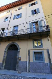 The building in which Az apartmant is located