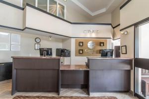 a view of a dental office with a waiting room at Comfort Inn in Huntsville