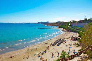 Gallery image of Elsa's Rotonda Apartment in Cabo Roig