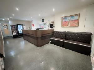 Lobi ili recepcija u objektu Dam Hotel