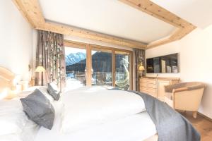 Postel nebo postele na pokoji v ubytování Hotel Schönruh + 37 fotografií
