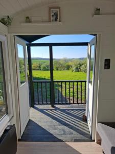 Gallery image of Roulotte - tiny house de la Ferme de la Chevêche in Fosses-La-Ville