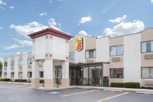 a rendering of the front of a hotel at Super 8 by Wyndham Gettysburg in Gettysburg
