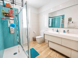 a bathroom with a shower and a sink at Villa Dolce Vita in Triscina