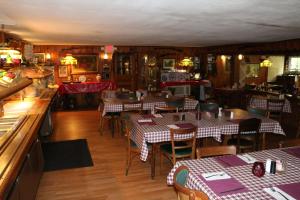 Restaurace v ubytování Colonial Inn