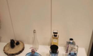 a white counter top with various items on it at Pohang Mansion 6 Hotel in Pohang +44 photos