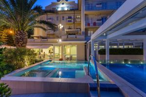 Bazén v ubytování Hotel Luna Riccione e Aqua Spa Only Adults +12 nebo v jeho okolí