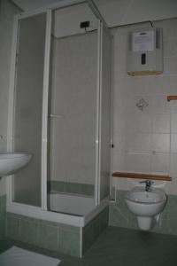 Et badeværelse på Baita dei Pini