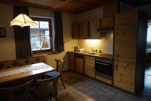 Kuchyňa alebo kuchynka v ubytovaní Appartements Huber
