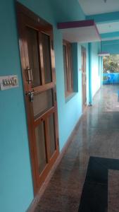 Bazén v ubytování Vijaya Guest House nebo v jeho okolí