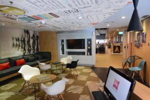 تلفاز و/أو أجهزة ترفيهية في Ibis Gading Serpong